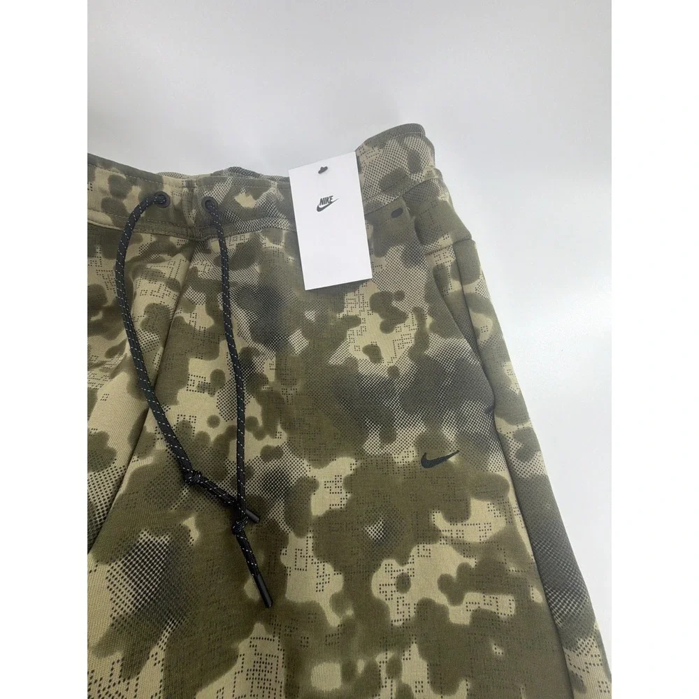 Nike Tech Open-Hem Fleece Camo Sweatpants II1324-276 Men's Size Medium M‎ NWT